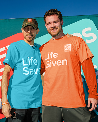 Recipient and Donor smiling while posing for a photograph